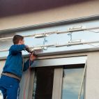 Leuchtkasten bei der Montage